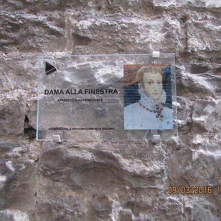Antica Corte, Bilocale Nel Centro Storico Di Como Lägenhet Exteriör bild